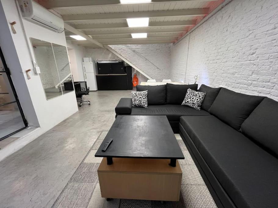 Palermo Pecina - A Dos Cuadras De Tramites Visa Apartment *